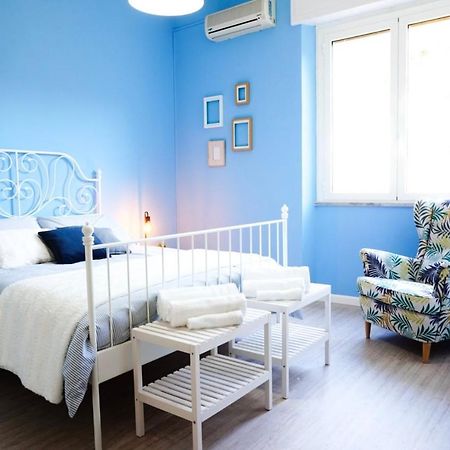 Villa Aurelia - Seafront Apartment With Terrace Куарту-Сант'Елена Екстер'єр фото