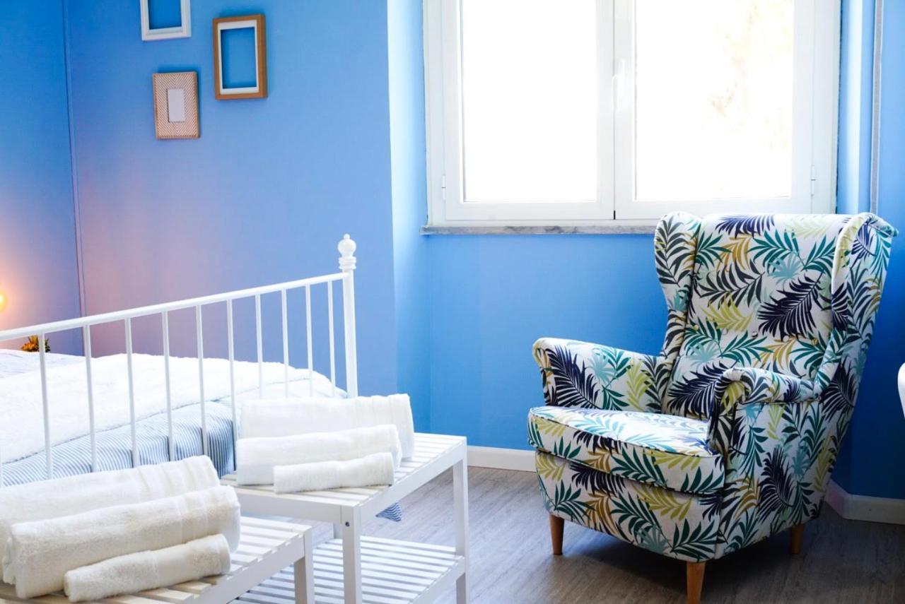 Villa Aurelia - Seafront Apartment With Terrace Куарту-Сант'Елена Екстер'єр фото